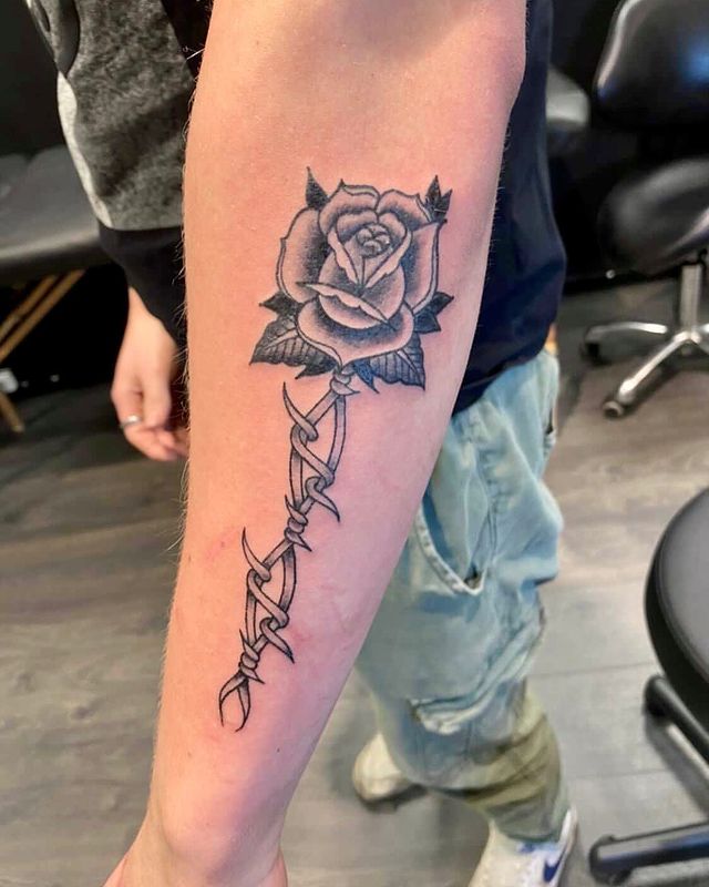 Barbed wire Rose Tattoo